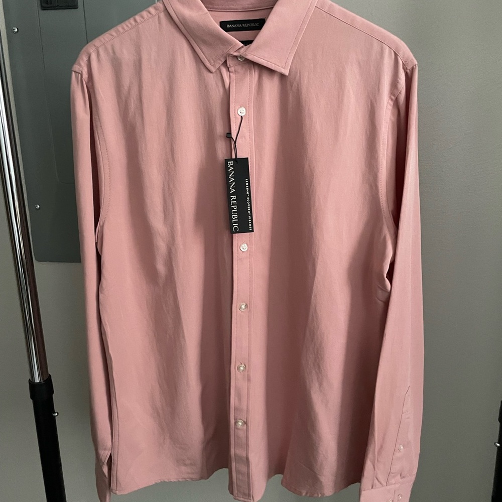 Banana Republic LENZING" ECOVERO" VISCOSE Button Up Shirt